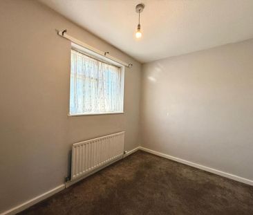 4 bedroom semi-detached house to rent - Photo 2