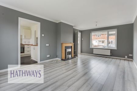 3 bed terraced house to rent in Caernarvon Crescent, Cwmbran, NP44 - Photo 2