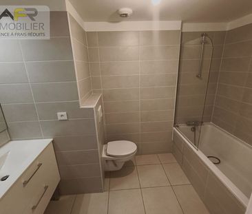 Location Appartement 4 pièces 81m² - Photo 3