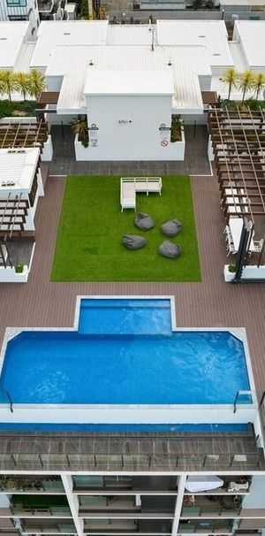 Near New 2 Bedroom Luxurious Inner City Living - Photo 1