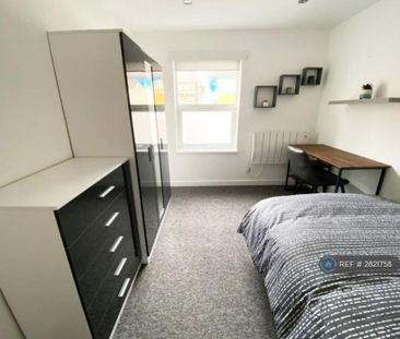 2 bedroom flat to rent - Photo 6