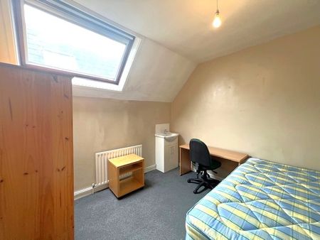 4 Bed Maisonette, Stokes Croft, BS1 - Photo 5