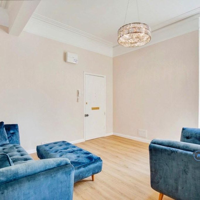 2 bedroom flat to rent - Photo 1