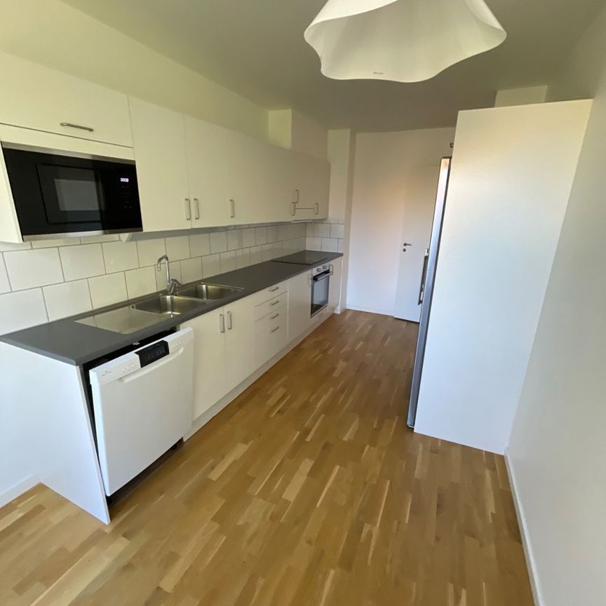 Rönnebergsgatan 18, Öster - Photo 1