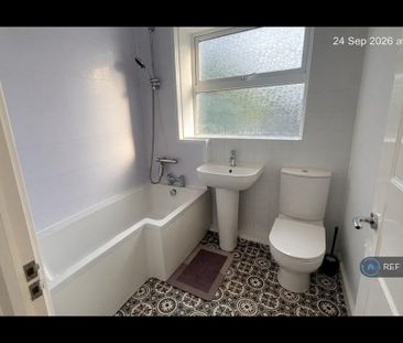 2 bedroom maisonette to rent - Photo 4