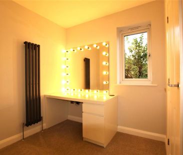 5 bedroom detached house to rent - Photo 3