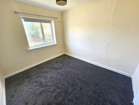3 bedroom end of terrace house to rent - Photo 4