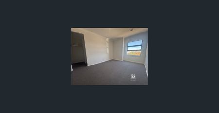 BRAND NEW – LOW MAINTENANCE - Photo 5