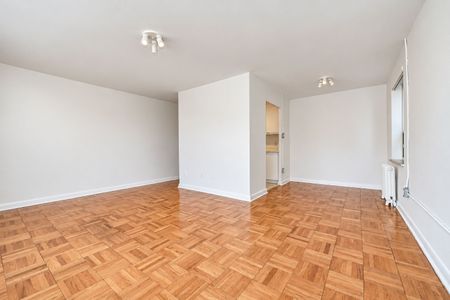 For Lease - 554 Harvie Avenue Unit# 5, Toronto, Ontario - Photo 2