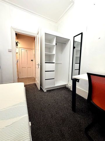 Studio Flat, Belgrave Road, SW1V - Photo 2