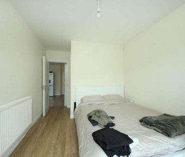 Crowther Avenue, TW8 - Photo 5