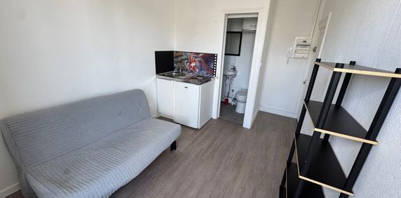 Location Appartement 1 pièce 12m² ORLEANS 45000 - Photo 2