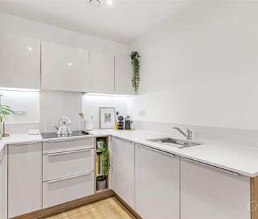 Tiggap House, 20 Cable Walk, London - Photo 6