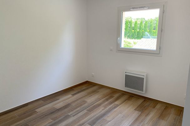 VILLA T4 R+1 86 m² - LE TOURET SALON DE PCE - Photo 1