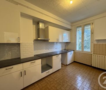 Location Appartement 3 pièces 74m² LA VALENTINE 11ème - Photo 3