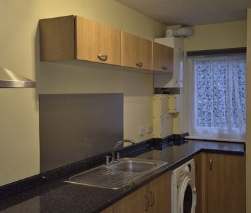 1 Bed Flat, Howard Road, SE25 - Photo 4