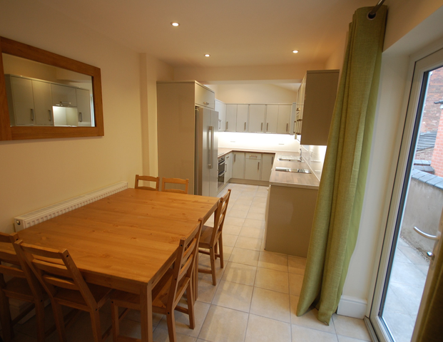 Bute Avenue Room 1 - Photo 1