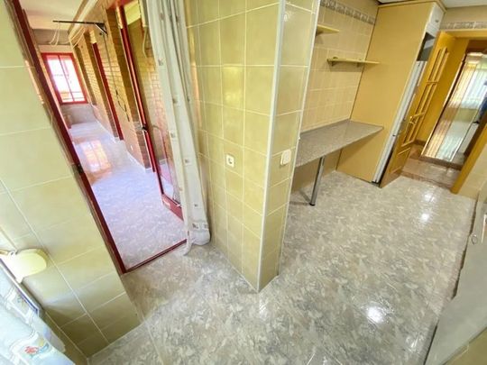 Calle del Cabo Machichaco, Madrid, Community of Madrid 28053 - Photo 1