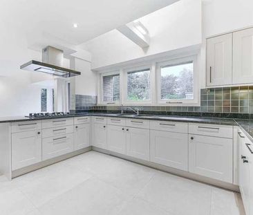 Croham Park Avenue, South Croydon, CR2 - Photo 6