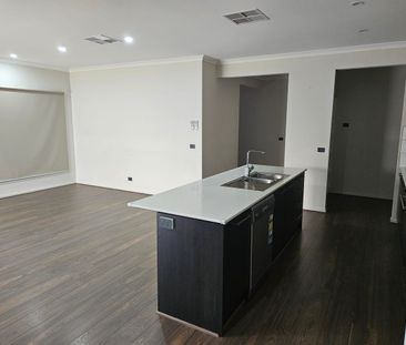 Large Four Bedroom in the Minta Estate - Photo 6