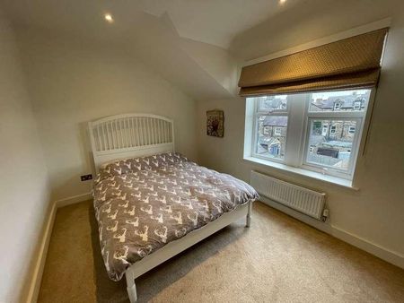 Bilton Drive, Harrogate, North Yorkshire, HG1 - Photo 3