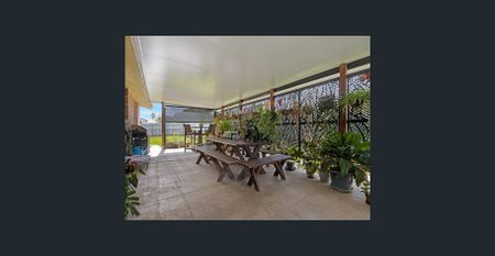 GREAT HOME WITH SOLAR PANELS AND SOLAR HOT WATER - Photo 4