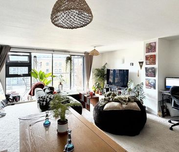 2 bedroom flat to rent - Photo 2