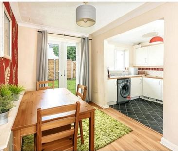 3 bedroom terraced house to rent - Photo 3