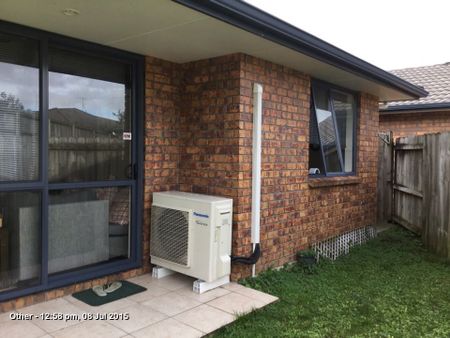 2 Bedrooms with single garage in East Tamaki - Photo 5