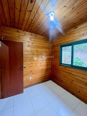 Casa com 2 quartos e 75m² para alugar em Rio Tavares, Florianópolis. - Foto 2