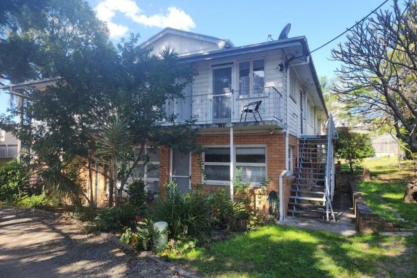 Spacious & Character-Filled Unit in Peaceful, Leafy Setting - Photo 1