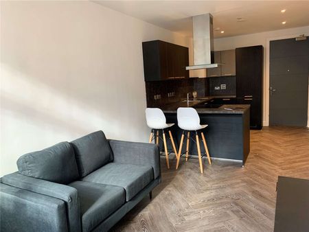 Fully furnished one bedroom apartment located on the second floor of the Priory House development. Ideal for professionals or couples looking for a ready-to-move-in home. - Photo 3