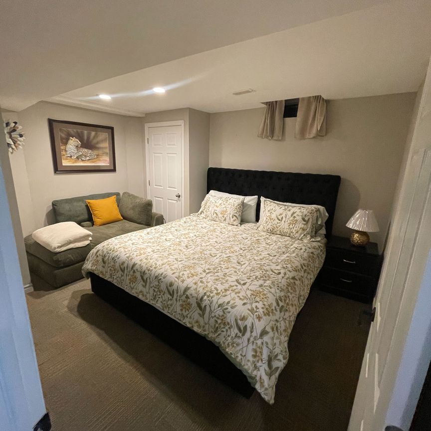 For Lease - 1604 Middleton Street, Pickering, Ontario - Photo 1