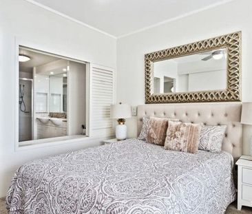 Prestige Waterfront Apartment with Ocean Views $980/wk - Photo 4