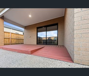 34 Arnison Rd, Tarneit, Vic 3029 - Photo 5