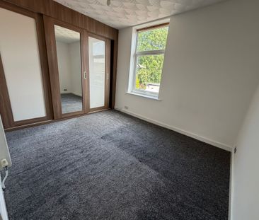 Alma Street, Radcliffe - Photo 3
