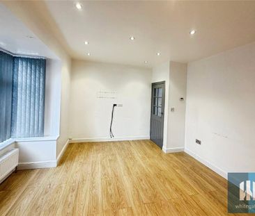 2 bedroom semi-detached house to rent - Photo 5