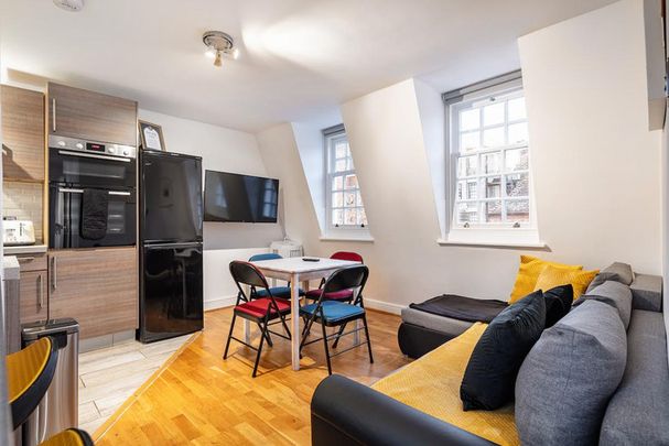 Page Street - Photo 1