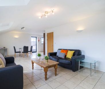 2 bedroom flat to rent - Photo 4