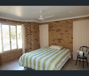 Walk to Mater Hospital - Photo 3