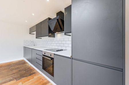 3 bedroom flat to rent - Photo 5