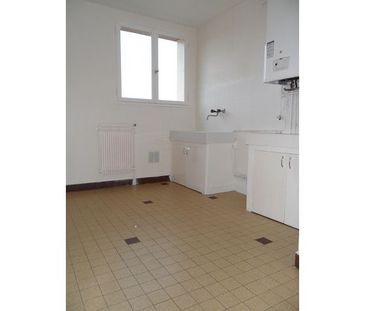 Location Appartement 3 pièces 63m² BOURGES 18000 - Photo 4
