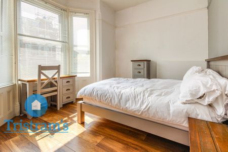 2 bed Flat for Rent - Photo 3