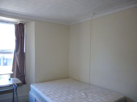 5 bedroom terraced house to rent - Photo 3