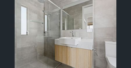 Fully-Furnished & Move-In Ready 2-Bedroom Townhouse in Campbelltown! - Photo 2