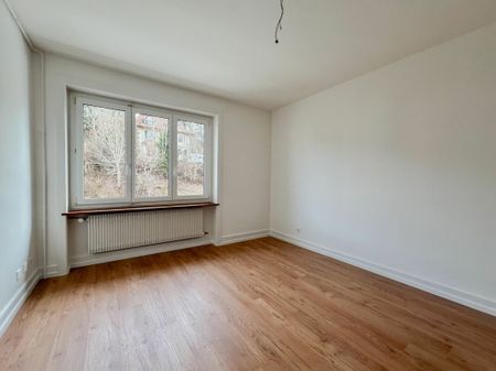 Bel appartement de 2.5 pièces, entièrement rénové - Photo 2