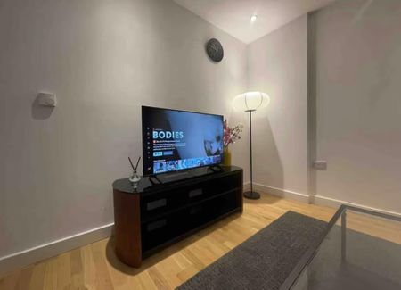 2 Bed Flat, Honister, RG1 - Photo 3