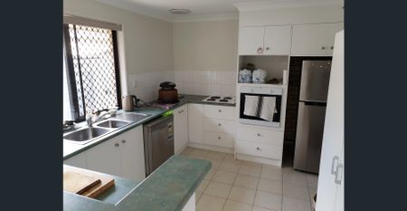 AIR CONDITIONED 1 BEDROOM DUPLEX IN THE HEART OF PARADISE POINT - Photo 4
