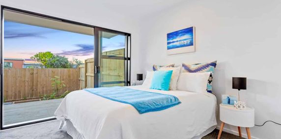 Brand New 3 bedroom 2 bathroom townhouse - Photo 2