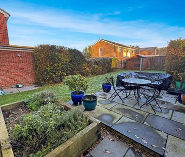 3 bedroom semi-detached house to rent - Photo 2